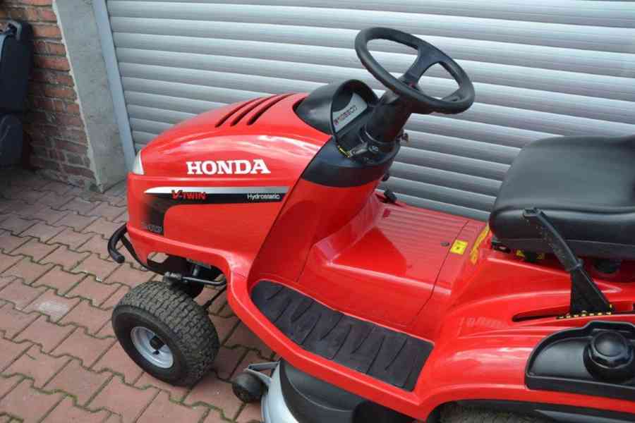 zahradní traktor Honda 2417 hydrostatický pojezd - foto 3
