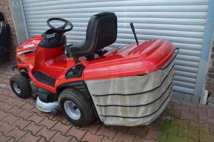 zahradní traktor Honda 2417 hydrostatický pojezd - foto 5