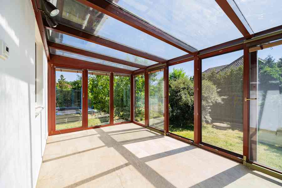 Prodej rodinného domu se zimní zahradou 160 m², pozem.816 m² - foto 10