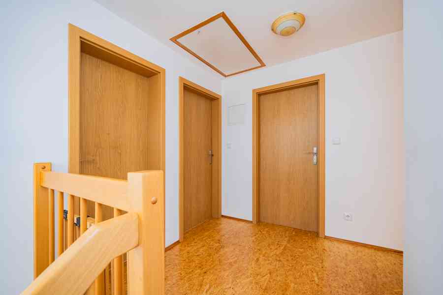 Prodej rodinného domu se zimní zahradou 160 m², pozem.816 m² - foto 4