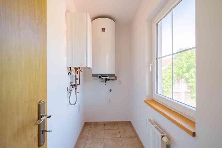 Prodej rodinného domu se zimní zahradou 160 m², pozem.816 m² - foto 9