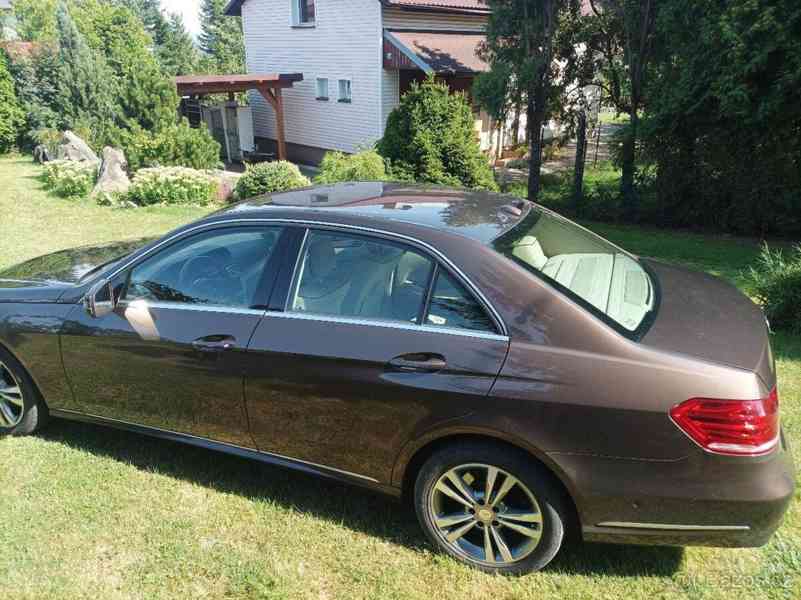 Mercedes-Benz Třídy E 1,8   E200 1,8 benzín 2013 - foto 2