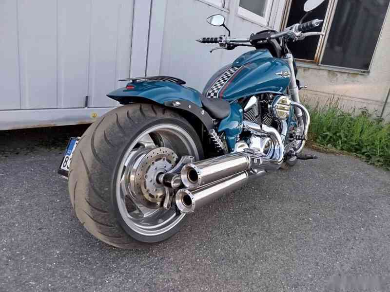 Suzuki vzr 1800 pneu 300 - foto 1