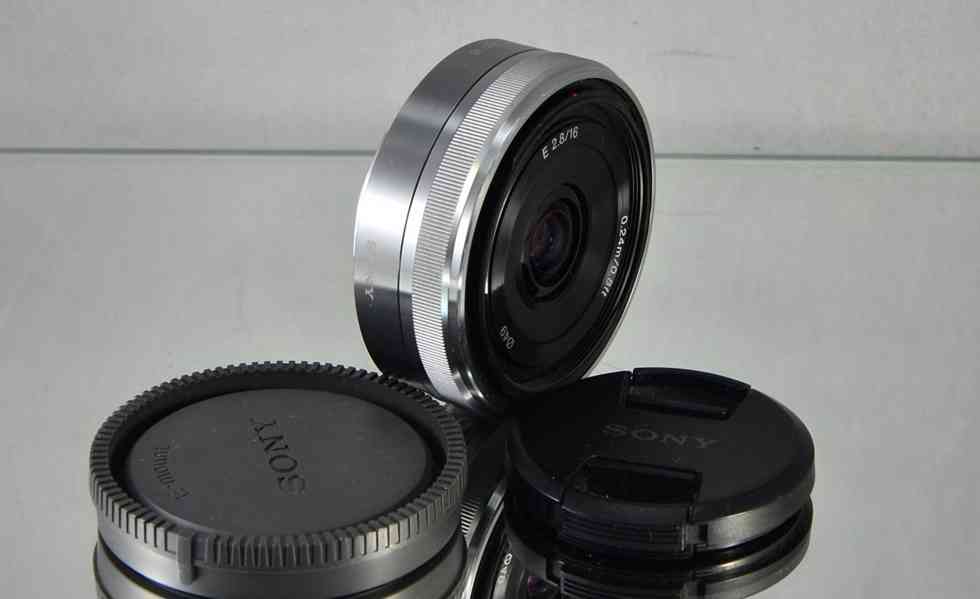 Sony E 16mm f/2,8 **APS-C  širokoúhlý, E mount - foto 3