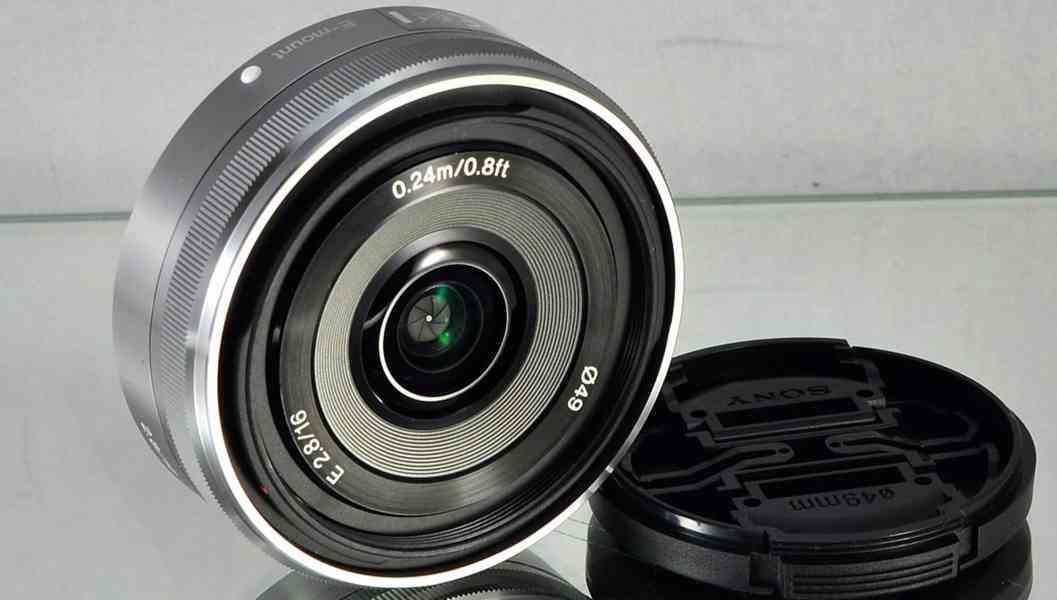 Sony E 16mm f/2,8 **APS-C  širokoúhlý, E mount - foto 4