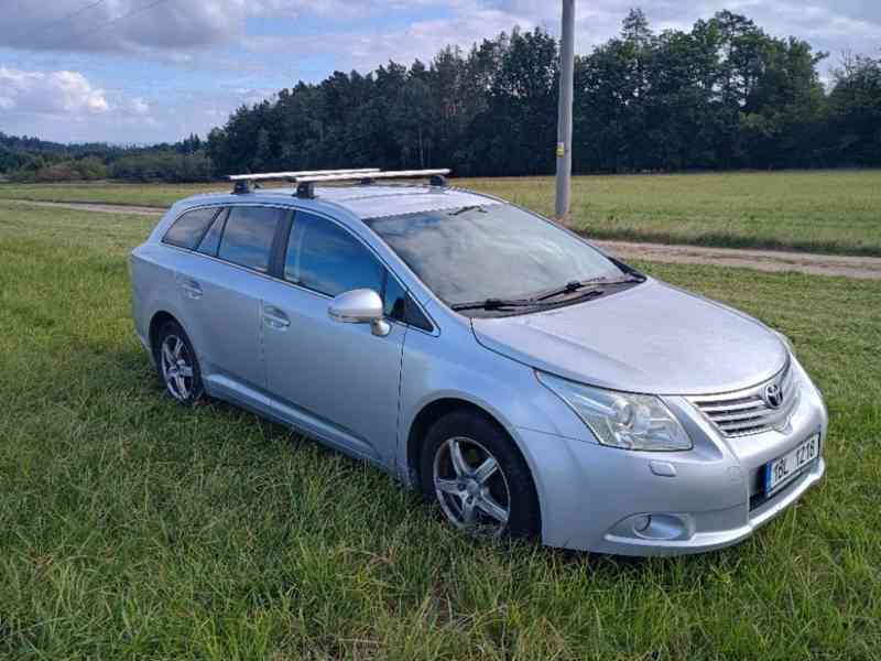 Toyota Avensis - foto 5