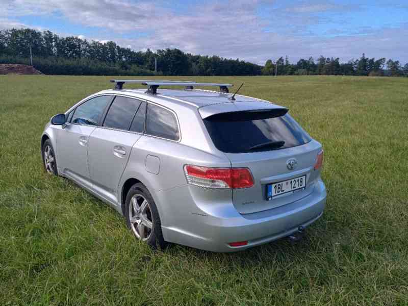Toyota Avensis - foto 3