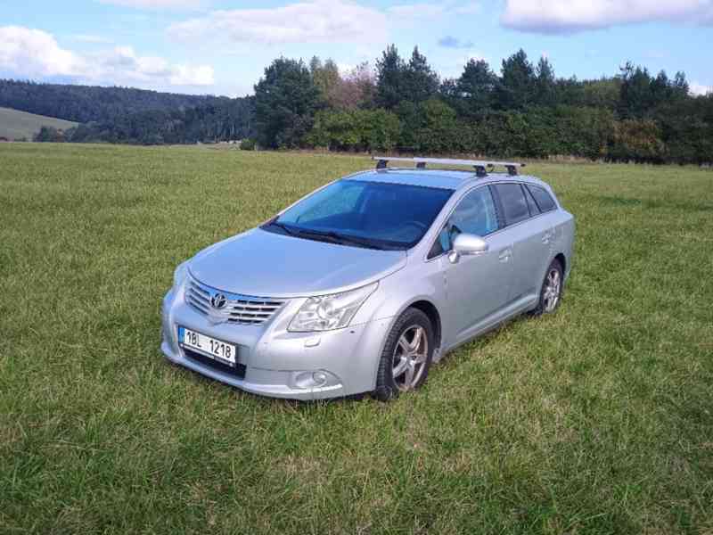 Toyota Avensis - foto 2