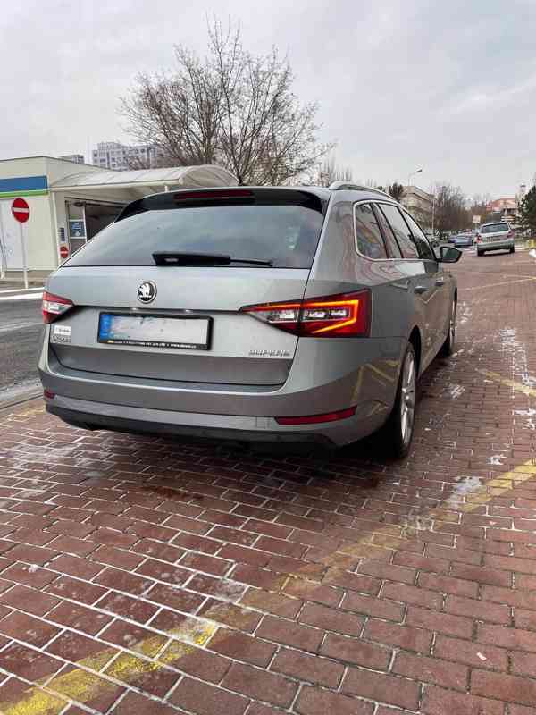 Škoda Superb - foto 2