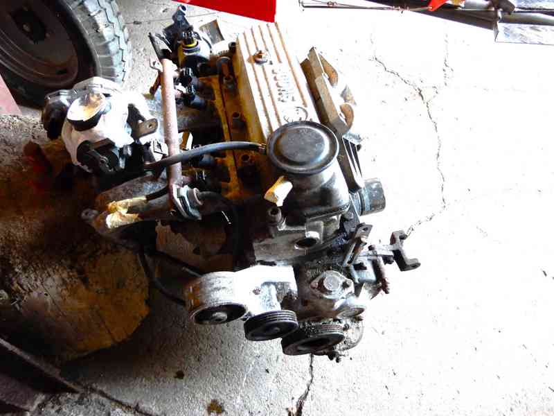 Motor Felicia 1,3MPi 50kW - foto 3