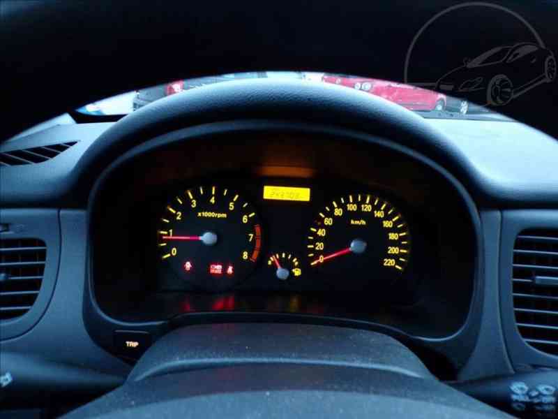 Kia Rio 1,4 16V - foto 6