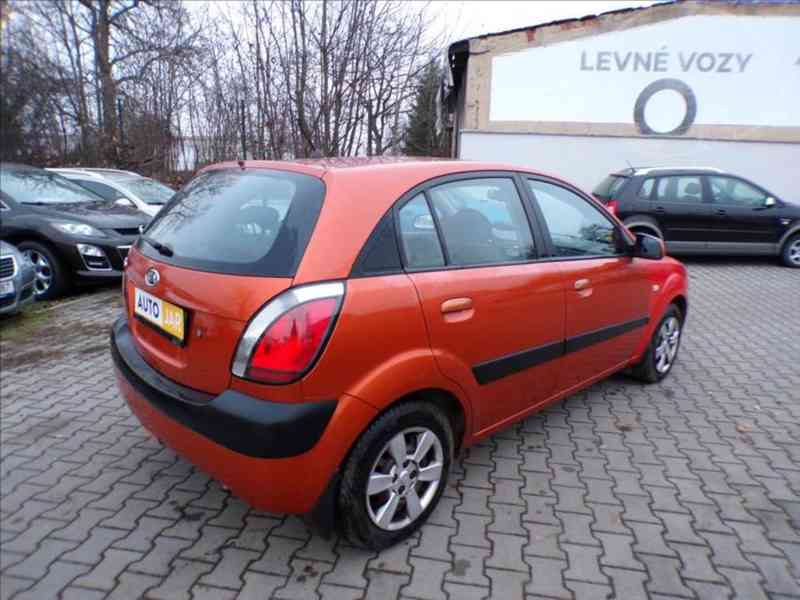 Kia Rio 1,4 16V - foto 4