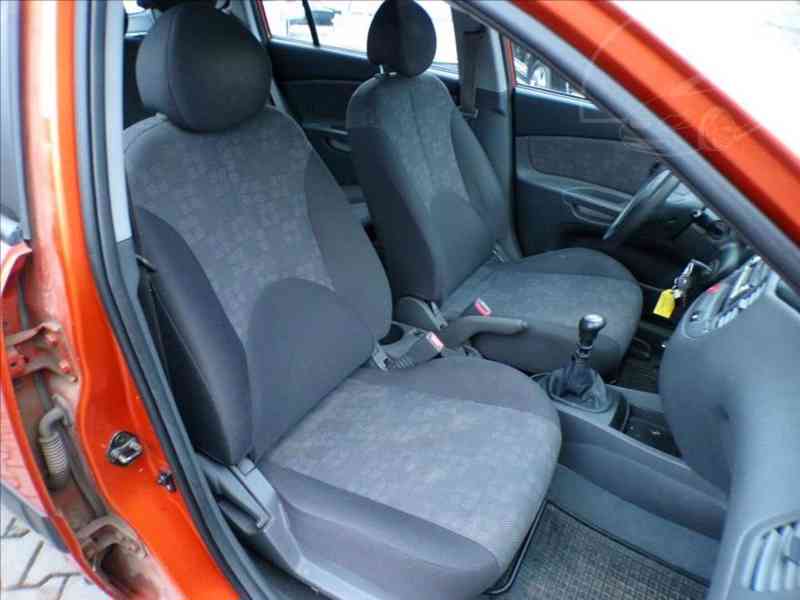 Kia Rio 1,4 16V - foto 12