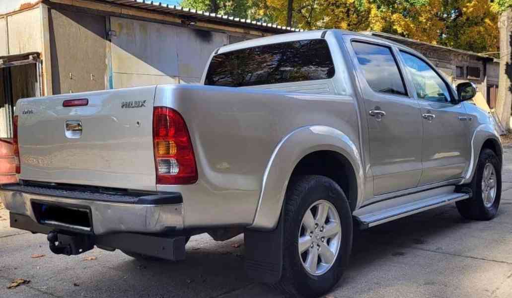 Toyota Hilux 3.0 D4D 126kw - foto 4