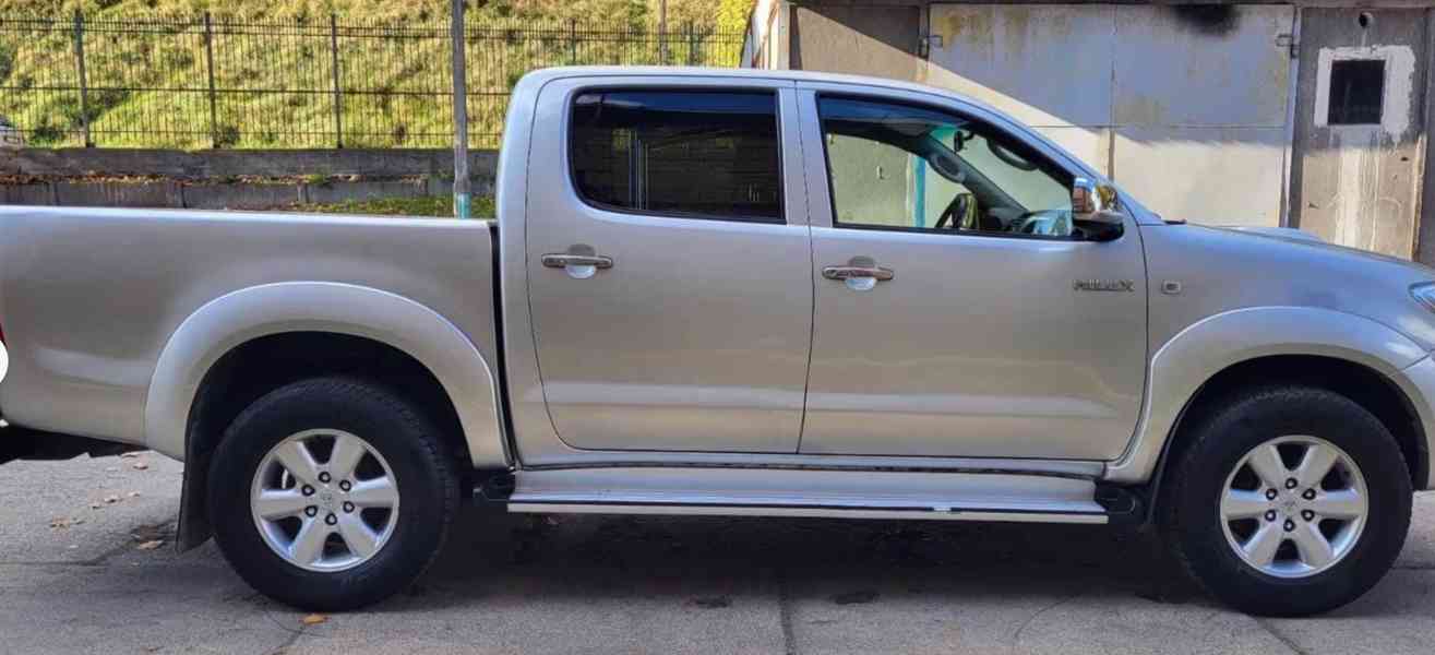 Toyota Hilux 3.0 D4D 126kw - foto 6