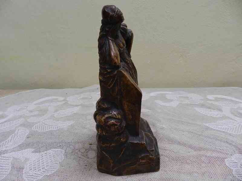 Stará keramická plastika Prodaná Nevěsta Mařenka 1928 - foto 4