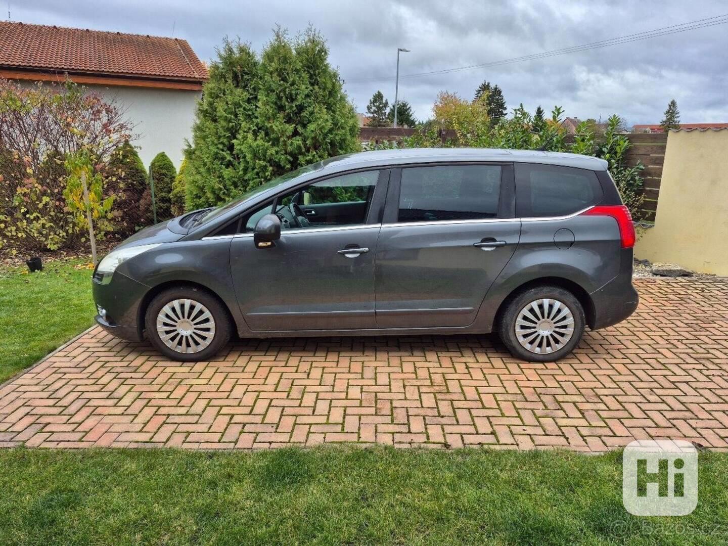 Peugeot 5008 HDI, 7 míst, panar.okno - foto 1