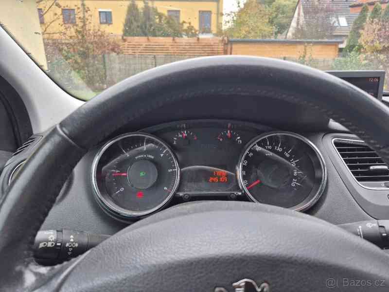 Peugeot 5008 HDI, 7 míst, panar.okno - foto 3