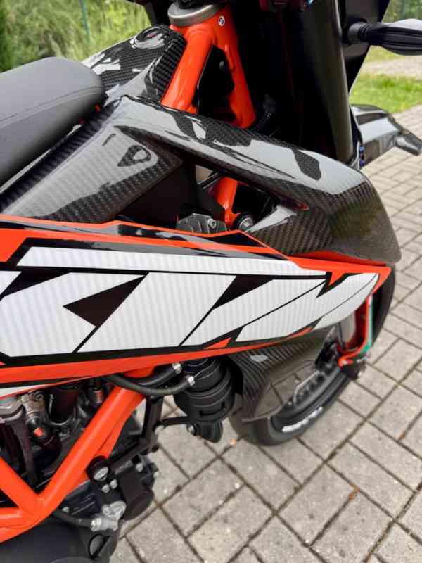 KTM 690 SMC R - foto 11