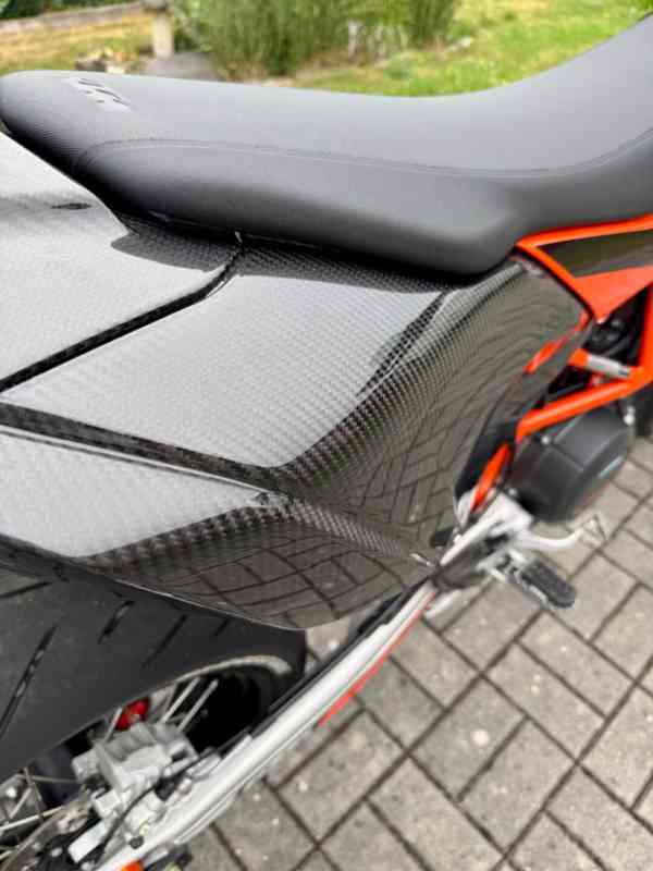 KTM 690 SMC R - foto 10