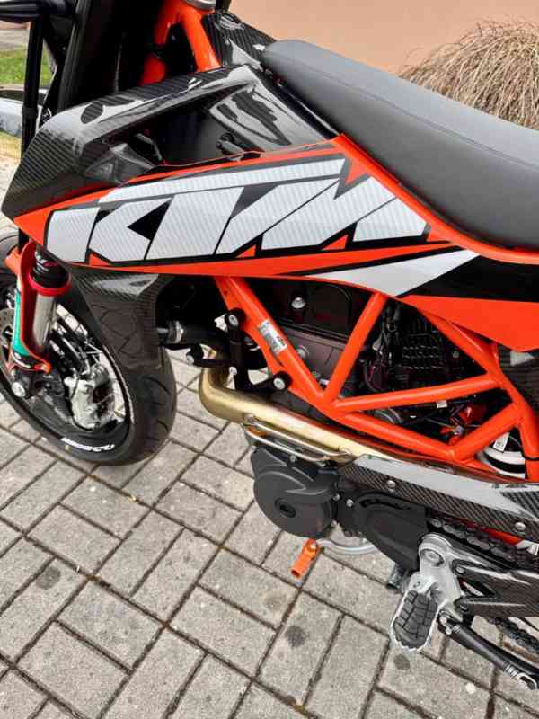 KTM 690 SMC R - foto 3