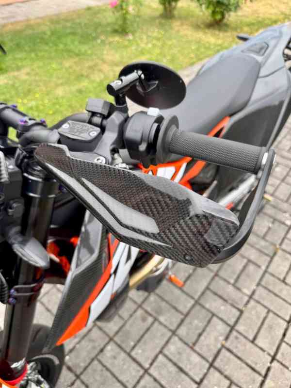 KTM 690 SMC R - foto 16