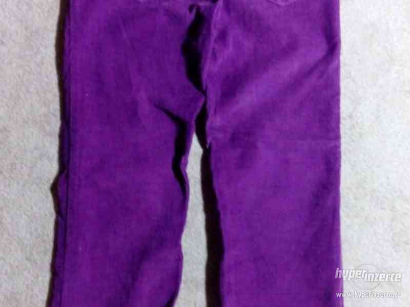 Prodám fialové manžestrové kalhoty zn. Palomino, vel. 122 - foto 1