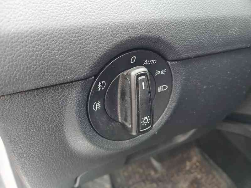 ŠKODA Octavia Combi Style 2,0 TDI 110 kW - foto 20