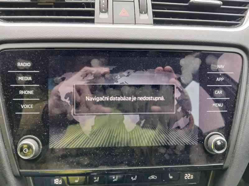 ŠKODA Octavia Combi Style 2,0 TDI 110 kW - foto 23