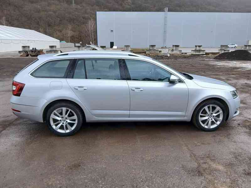 ŠKODA Octavia Combi Style 2,0 TDI 110 kW - foto 6