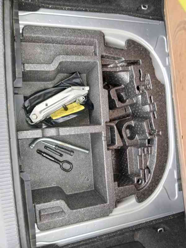 ŠKODA Octavia Combi Style 2,0 TDI 110 kW - foto 14