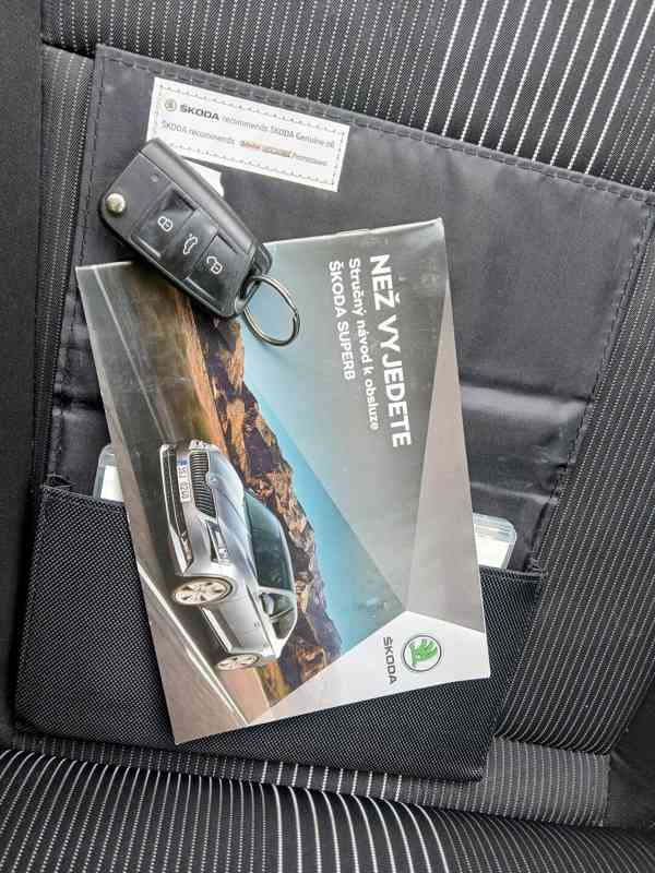 ŠKODA Octavia Combi Style 2,0 TDI 110 kW - foto 33