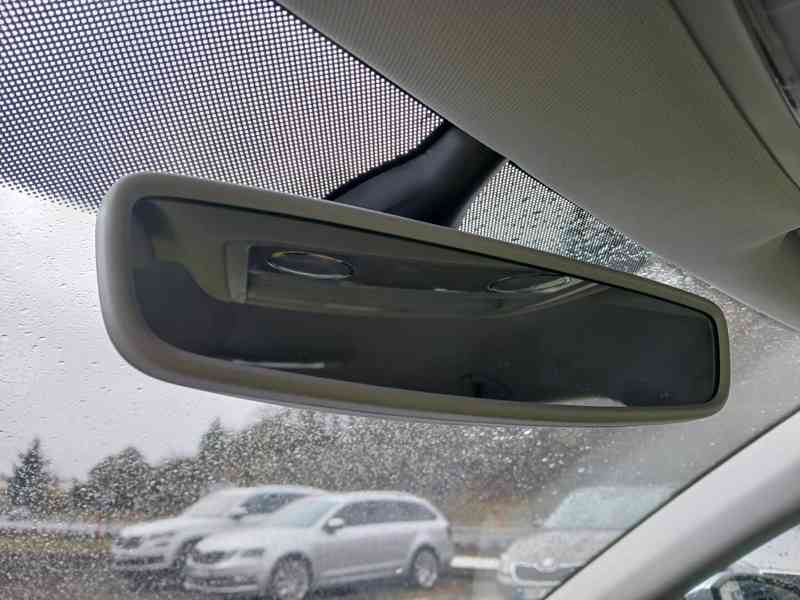 ŠKODA Octavia Combi Style 2,0 TDI 110 kW - foto 31