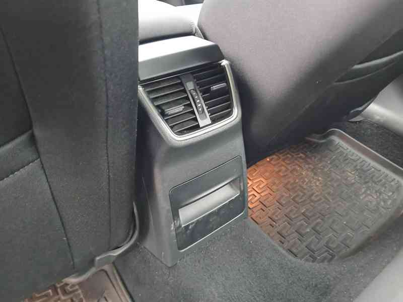 ŠKODA Octavia Combi Style 2,0 TDI 110 kW - foto 12