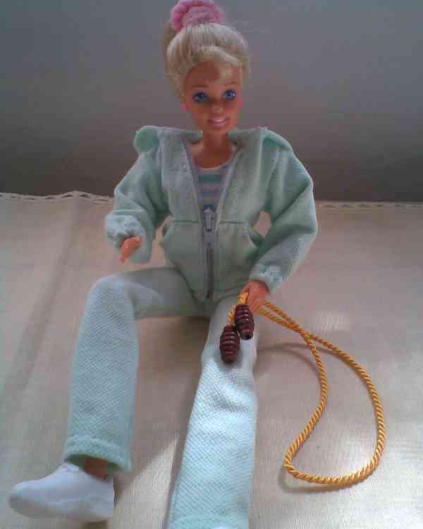 Nové oblečení na Barbie - foto 6
