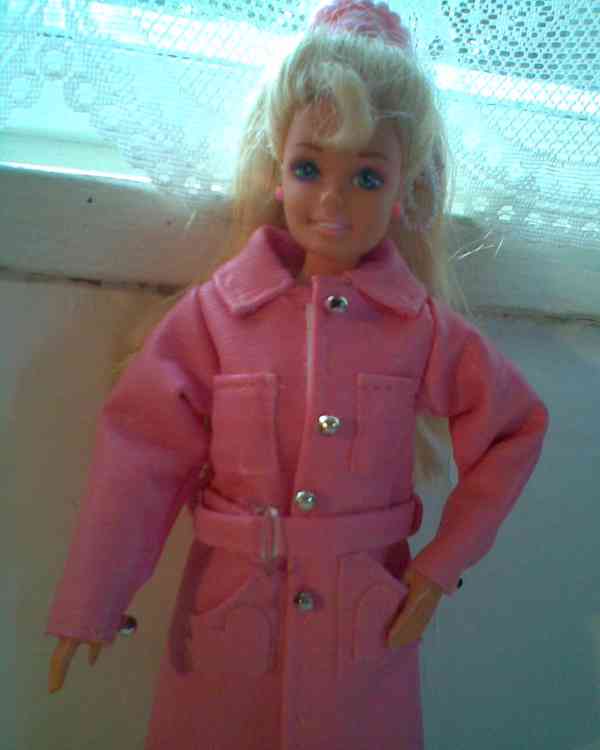 Nové oblečení na Barbie - foto 3