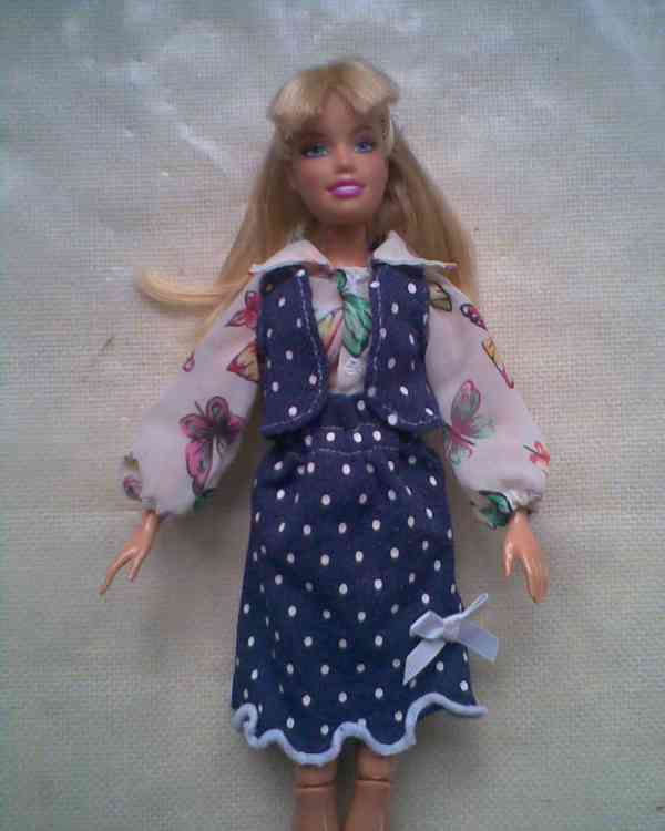 Nové oblečení na Barbie - foto 2