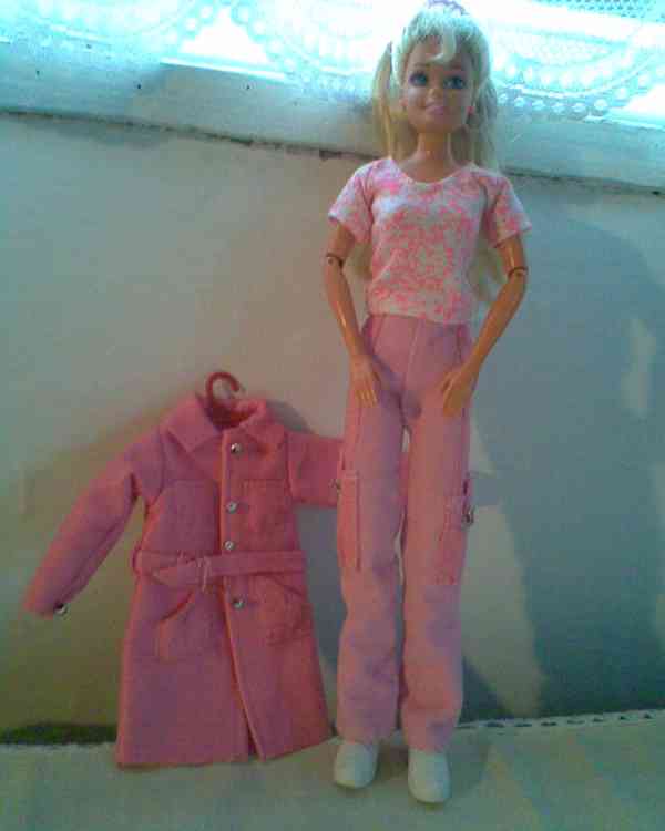 Nové oblečení na Barbie - foto 5