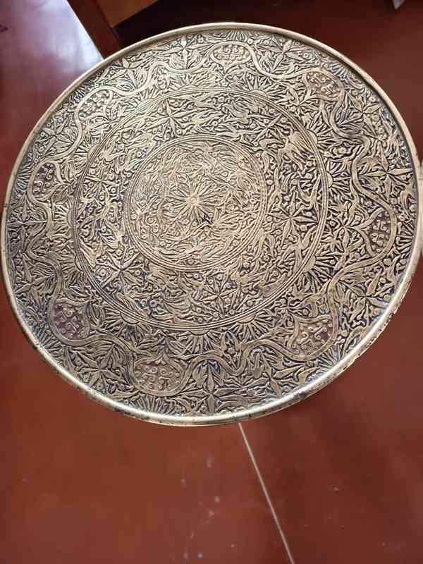 Orientální malý kulatý stolek - foto 2