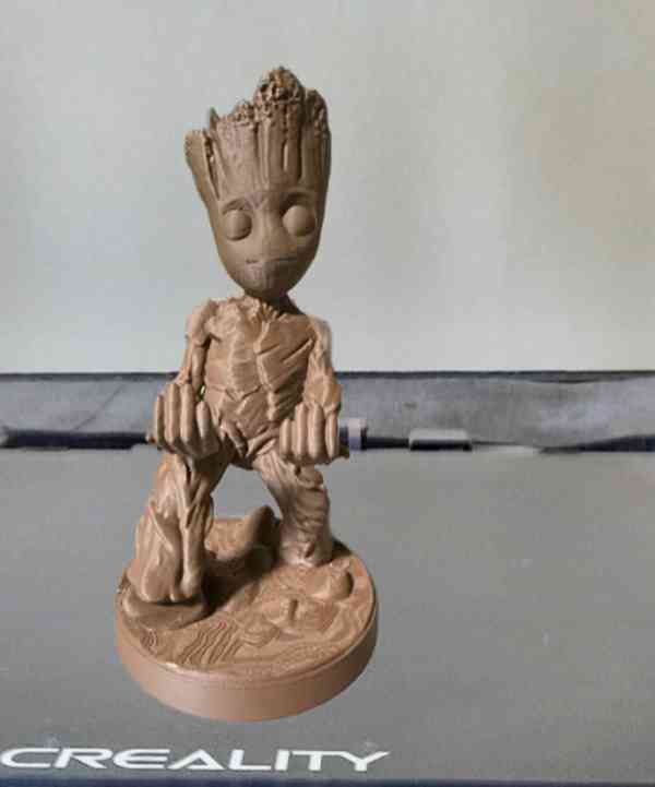 Groot Stojánek na mobil 3D - foto 2