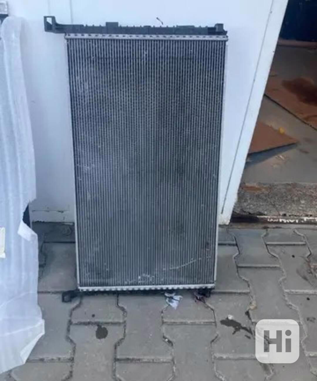 audi chladic AUDI A4 B9 8W A5 F5 Q5 8W0145804D - foto 1