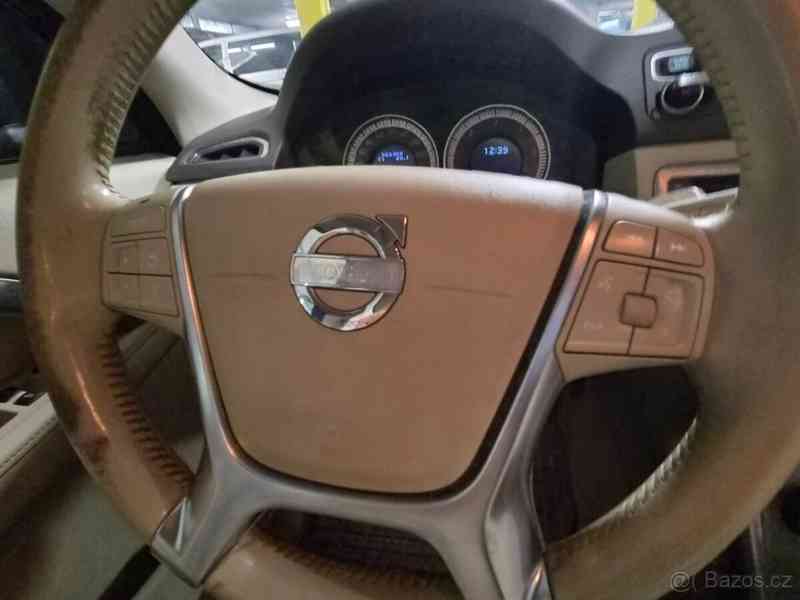 Volvo V70 2,4   D5 4x4 158KW - foto 10