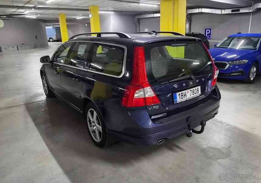Volvo V70 2,4   D5 4x4 158KW - foto 6