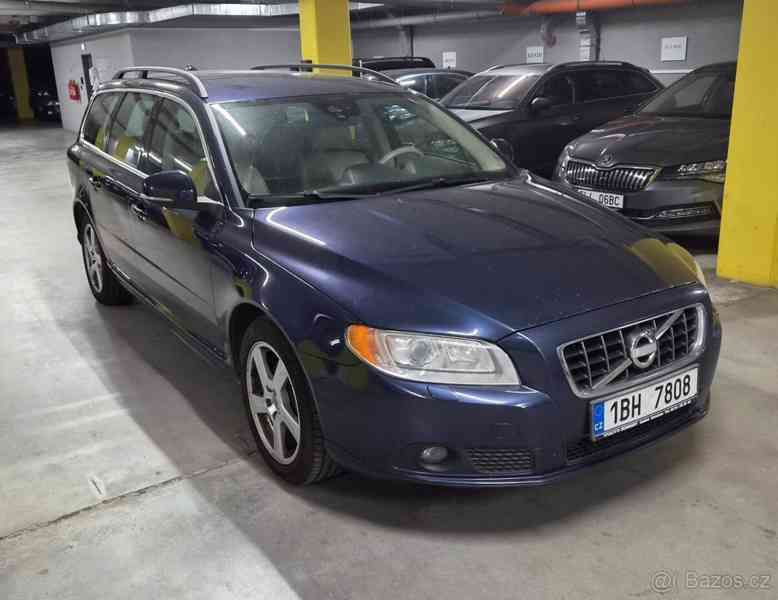 Volvo V70 2,4   D5 4x4 158KW - foto 15