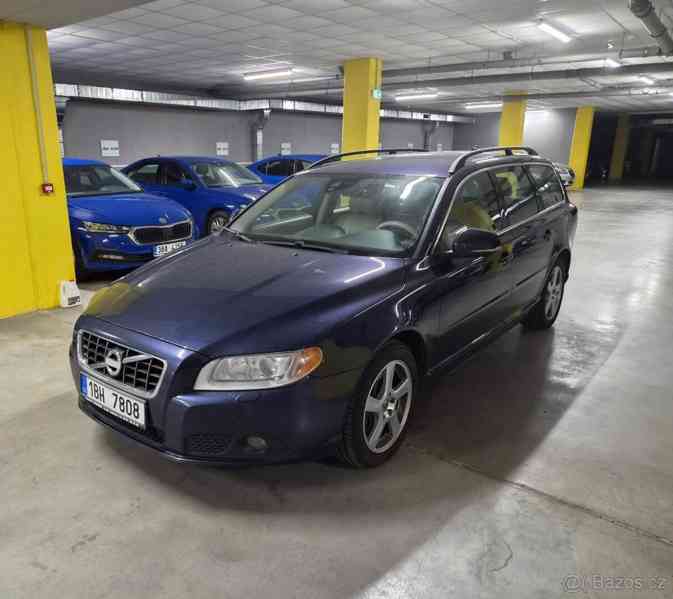 Volvo V70 2,4   D5 4x4 158KW - foto 18