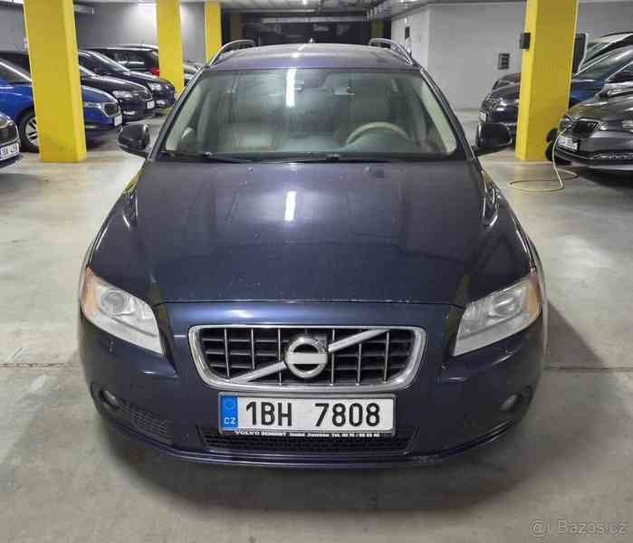 Volvo V70 2,4   D5 4x4 158KW - foto 17
