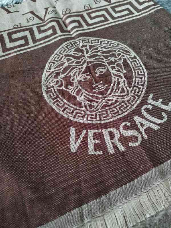 šátek Versace - foto 3