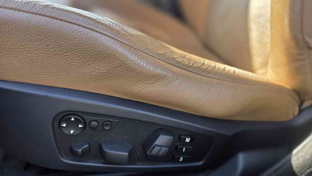 BMW 530 D - rok 2007 - foto 12