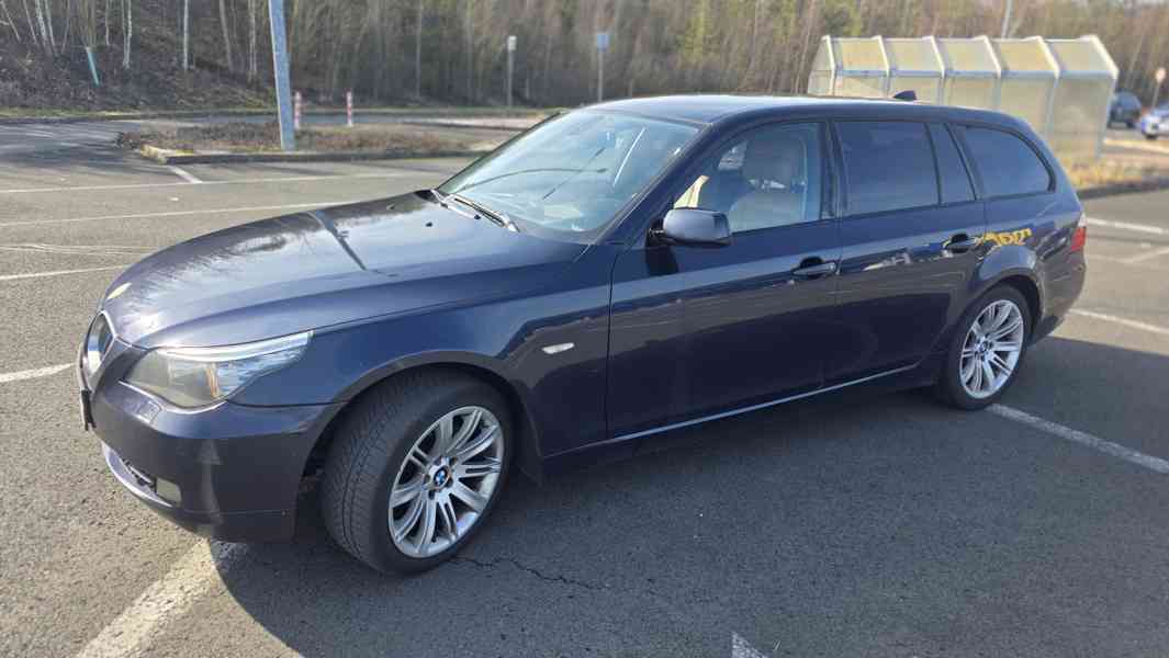 BMW 530 D - rok 2007 - foto 2