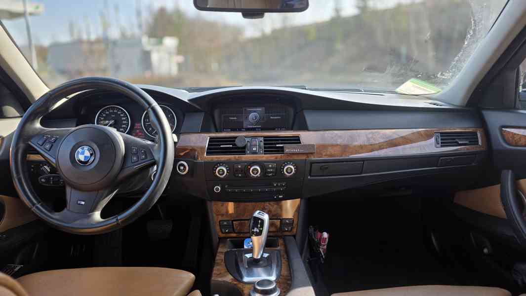 BMW 530 D - rok 2007 - foto 3